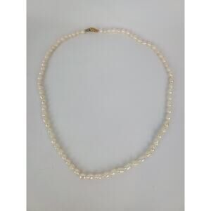 Natural White Circled Baroque Freshwater Cultured Pearl Necklace 5-6 Mm